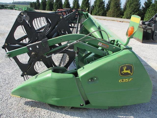 Image of John Deere 635F equipment image 4