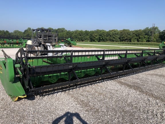 Main image John Deere 635F