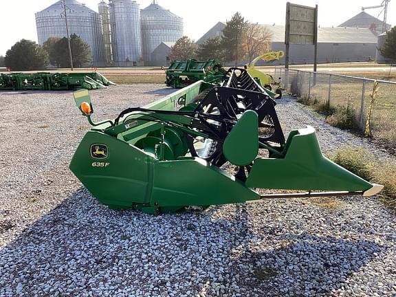 Image of John Deere 635F equipment image 2