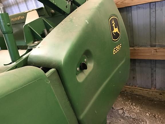 Image of John Deere 635F equipment image 3