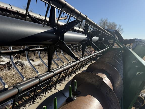 Image of John Deere 635F equipment image 1