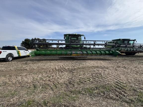 Image of John Deere 635F equipment image 1