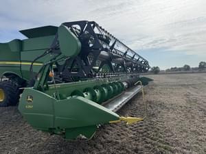 2011 John Deere 635F Image