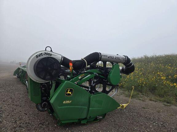 Image of John Deere 635F equipment image 1