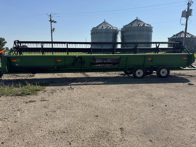 Image of John Deere 635F equipment image 4