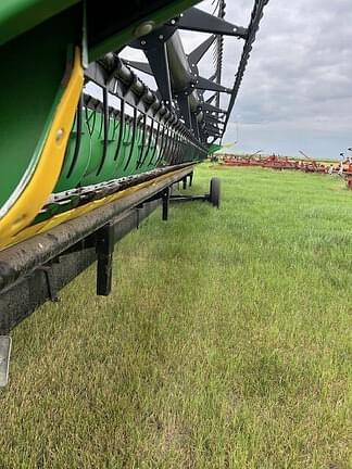 Image of John Deere 635F equipment image 2