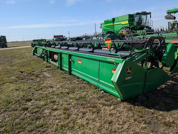 Image of John Deere 635F equipment image 4