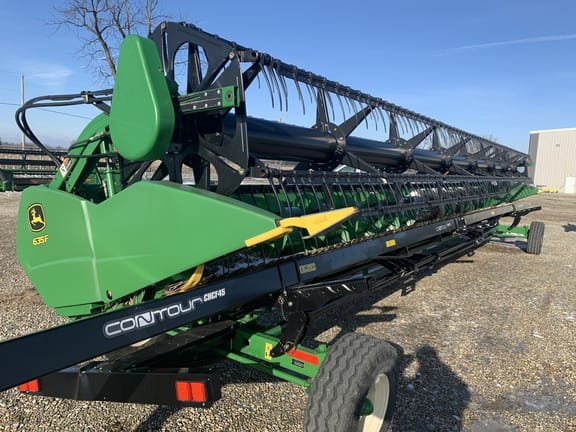 Main image John Deere 635F