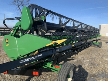 Main image John Deere 635F