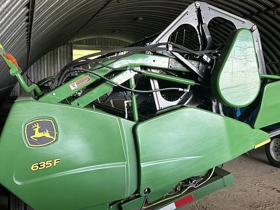 Image of John Deere 635F equipment image 2