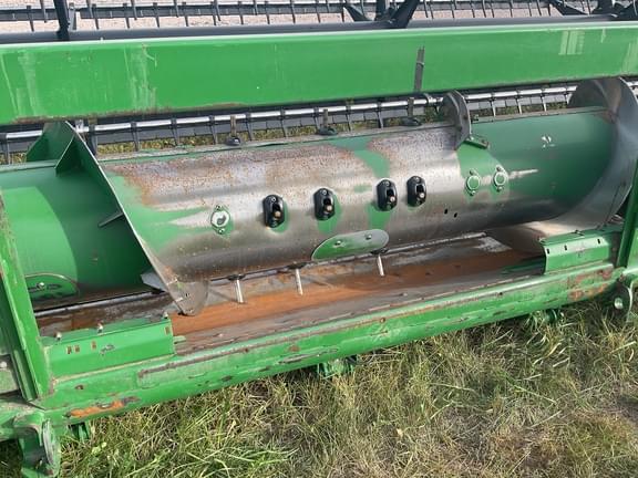 Image of John Deere 635F equipment image 4