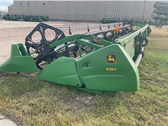 Image of John Deere 635F equipment image 2
