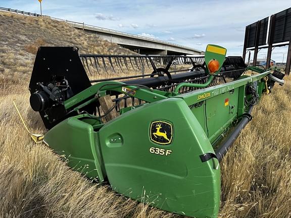 Image of John Deere 635F equipment image 2