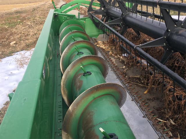 Image of John Deere 635F equipment image 4