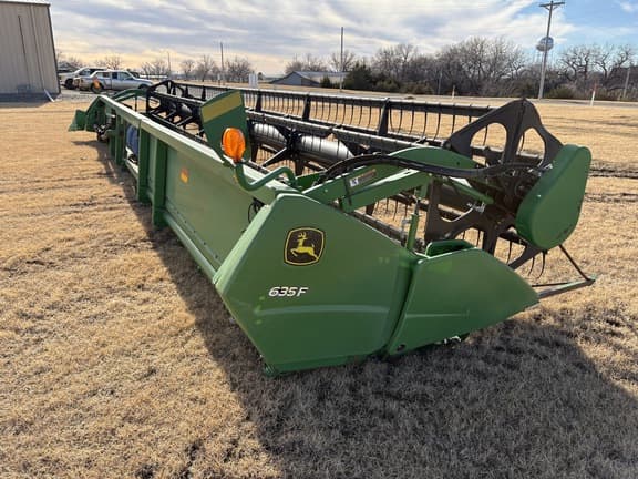 Image of John Deere 635F equipment image 1
