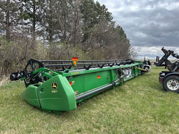 Image of John Deere 635F equipment image 1