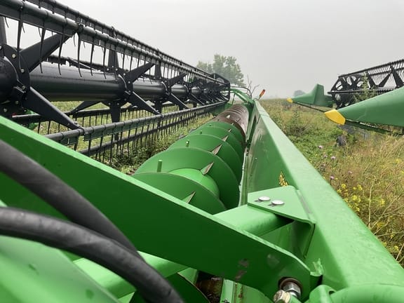 Main image John Deere 635F