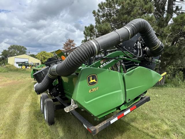 Image of John Deere 635F equipment image 3