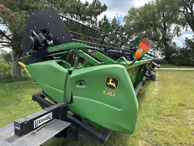 Image of John Deere 635F equipment image 1