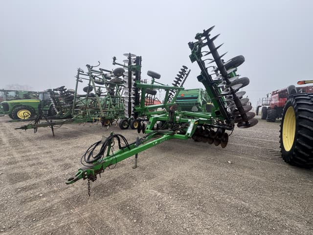 Image of John Deere 637 equipment image 1