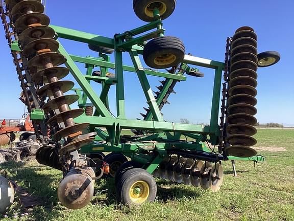 Image of John Deere 637 equipment image 3
