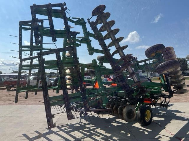 Image of John Deere 637 equipment image 4