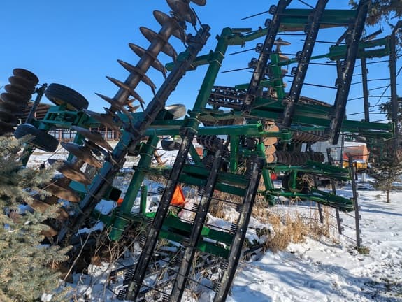 Image of John Deere 637 equipment image 4