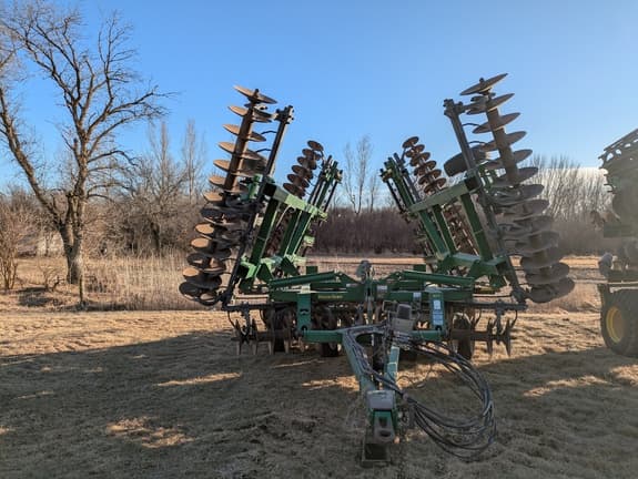 Image of John Deere 637 equipment image 4