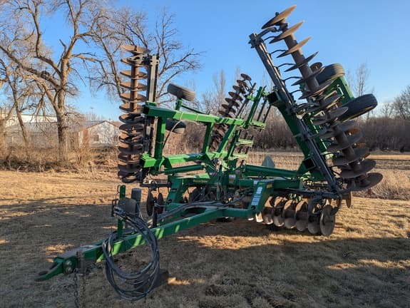 Image of John Deere 637 equipment image 3