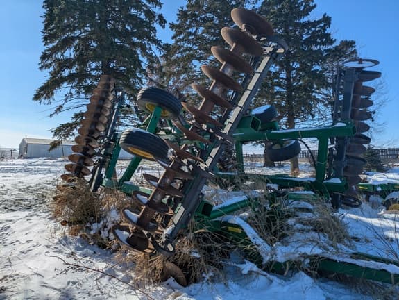 Image of John Deere 637 Primary image