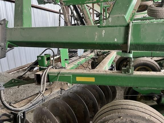 Image of John Deere 637 equipment image 4