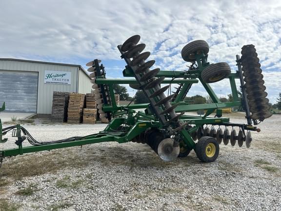 Image of John Deere 637 Primary image