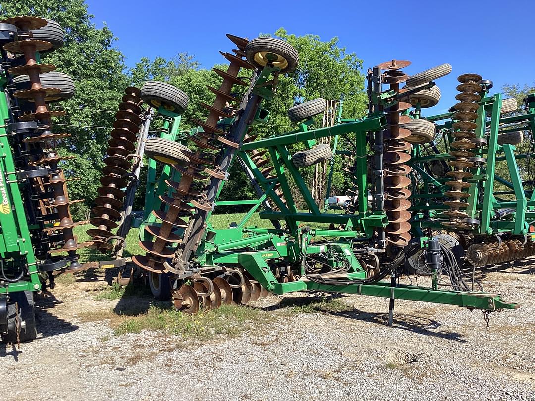 Image of John Deere 637 Primary image