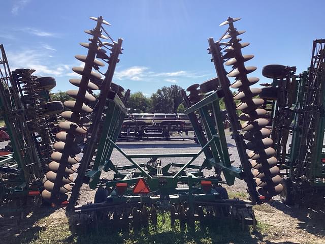 Image of John Deere 637 equipment image 3