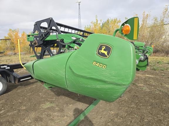 Image of John Deere 640D equipment image 4