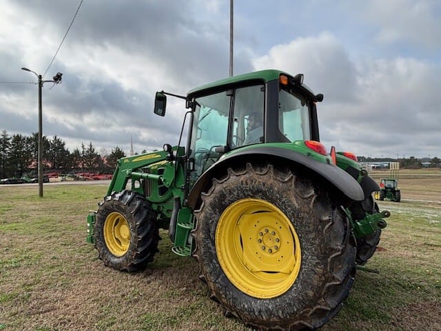 2011 John Deere 6430 Equipment Image0