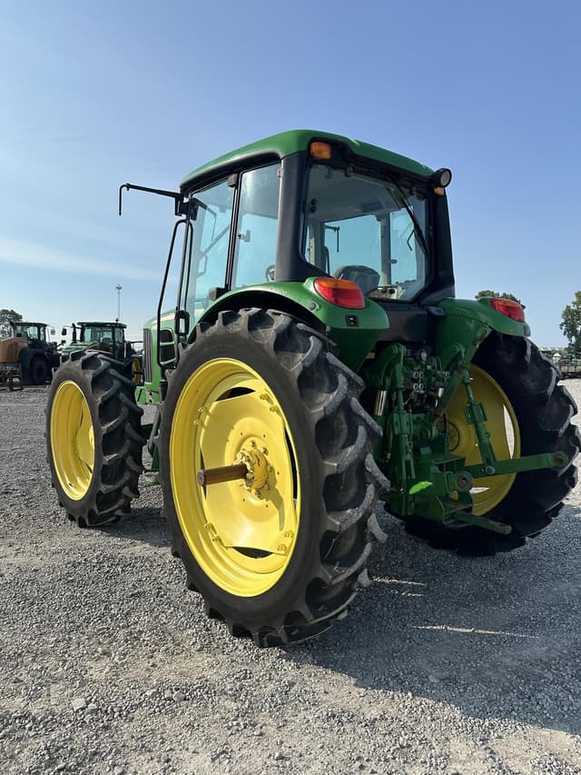 Image of John Deere 6430 equipment image 4