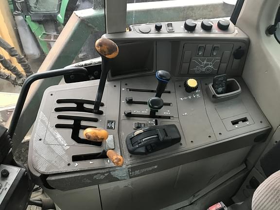 Image of John Deere 6430 equipment image 2