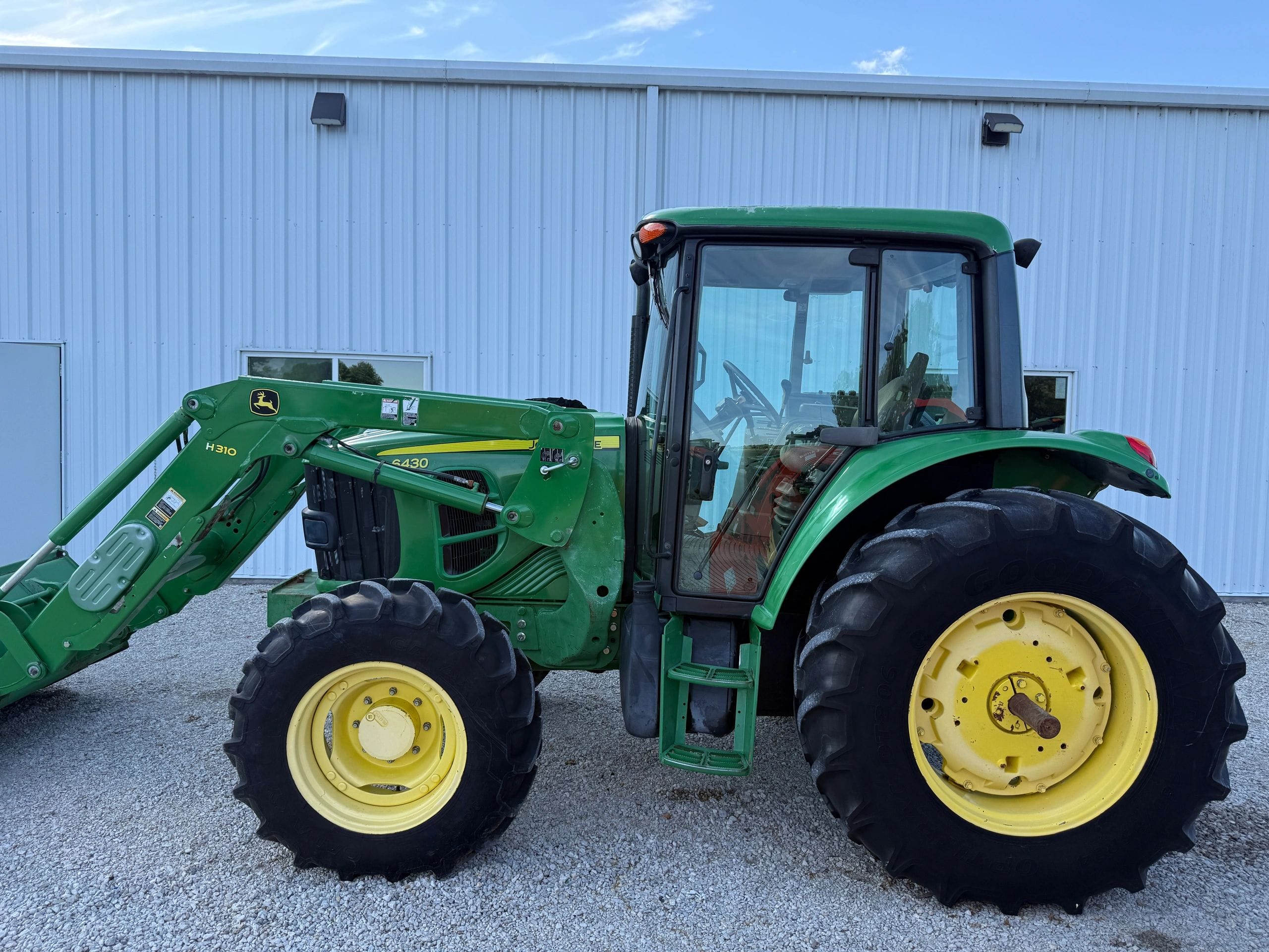 2011 John Deere 6430 Equipment Image0