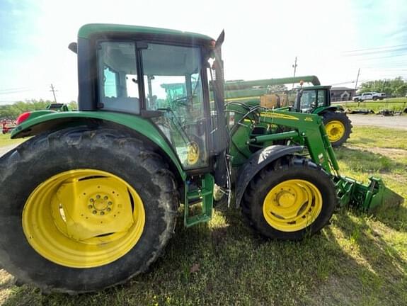 Image of John Deere 6430 equipment image 1