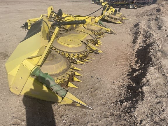 2011 John Deere 678 Image