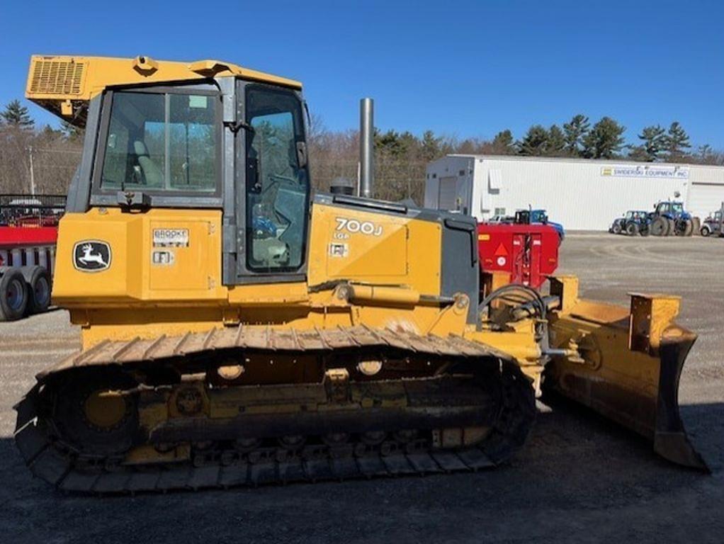 Image of John Deere 700J LGP Image 1