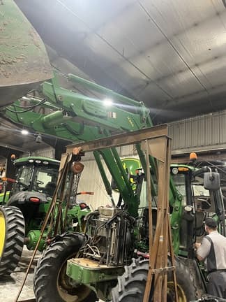 Image of John Deere 7130 equipment image 2