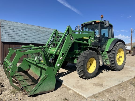 2011 John Deere 7130 Equipment Image0
