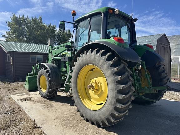 Image of John Deere 7130 equipment image 1