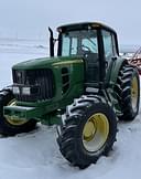 2011 John Deere 7130 Image