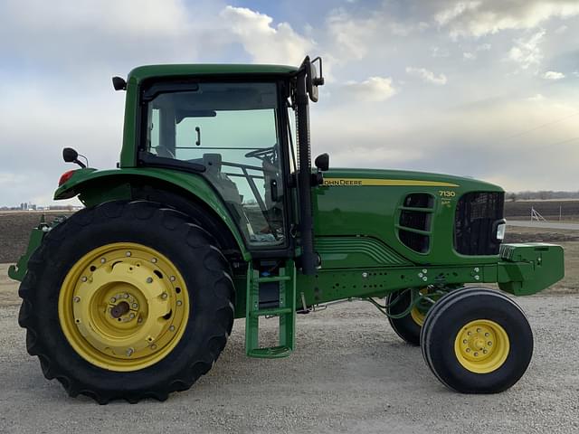 Image of John Deere 7130 Premium equipment image 2