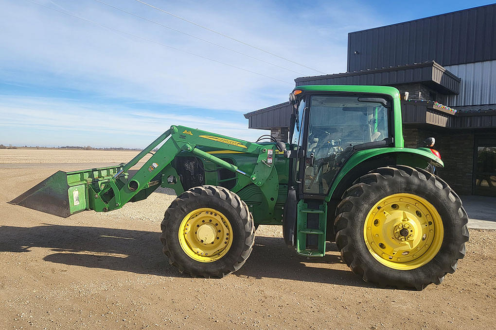 Image of John Deere 7130 Primary image