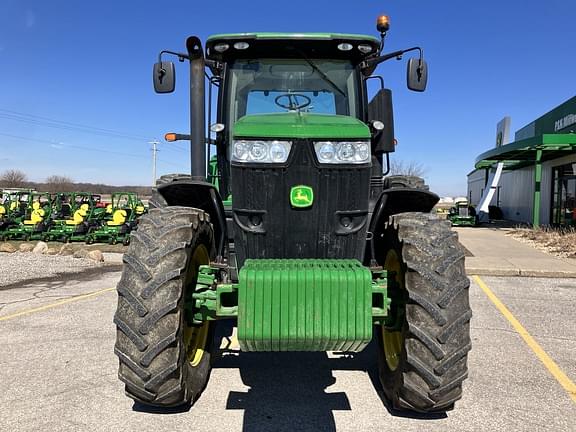 Image of John Deere 7200R equipment image 1