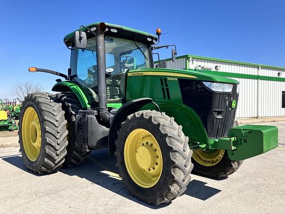 Image of John Deere 7200R equipment image 2